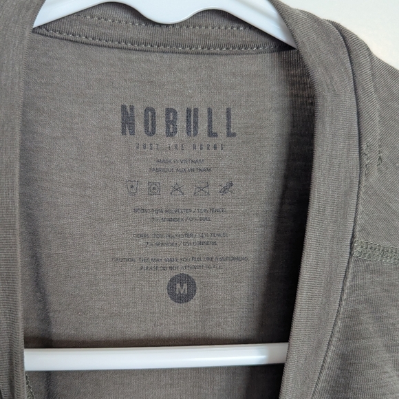 NOBULL Crop Top Lot of Two - Dark Green And Camo sz M - Picture 3 of 7